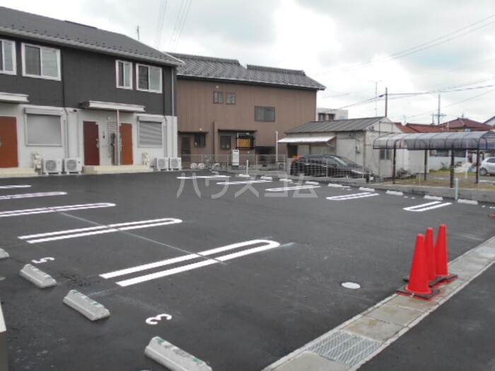 17/25 駐車場