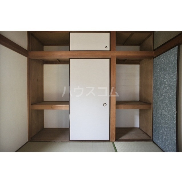13/30 収納