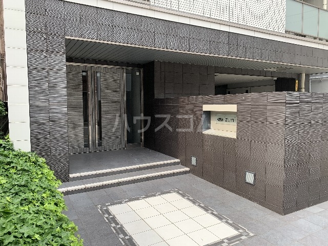 22/30 エントランス