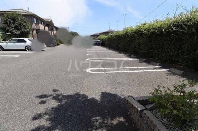 22/30 駐車場