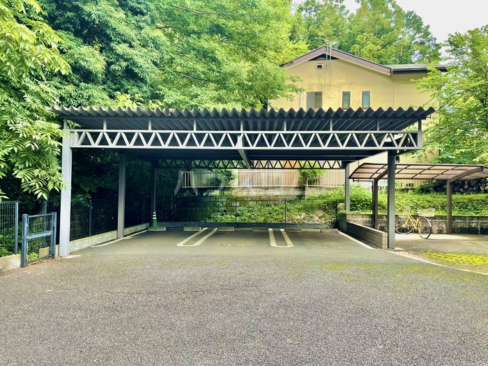 26/30 駐車場