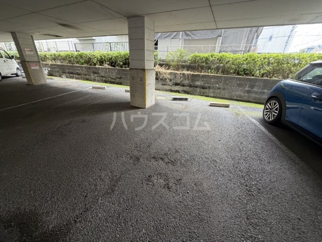 3/7 駐車場