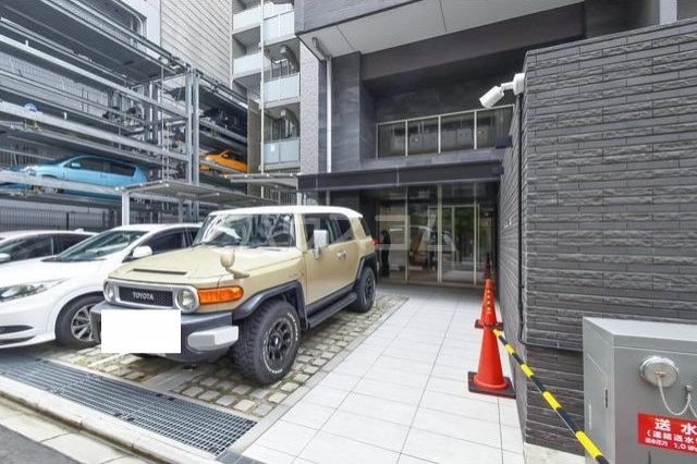 16/18 駐車場