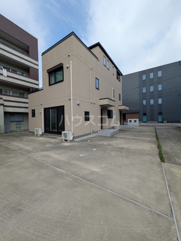 26/30 駐車場