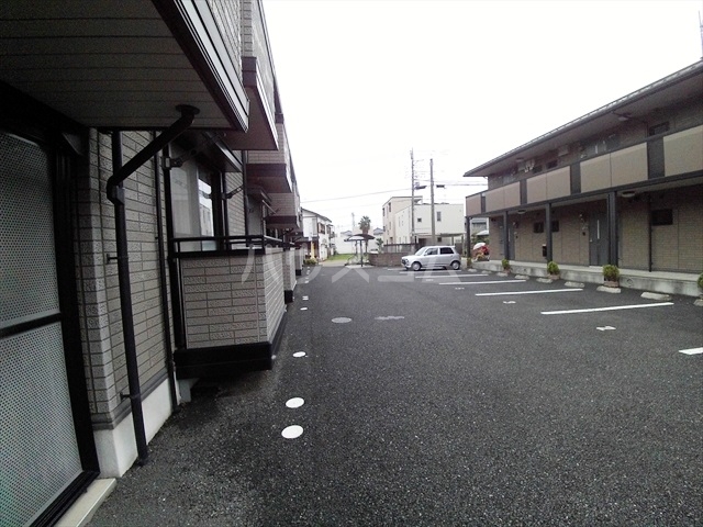 2/7 駐車場