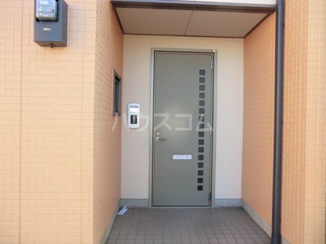 20/26 エントランス