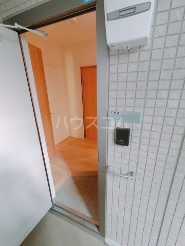 14/30 玄関