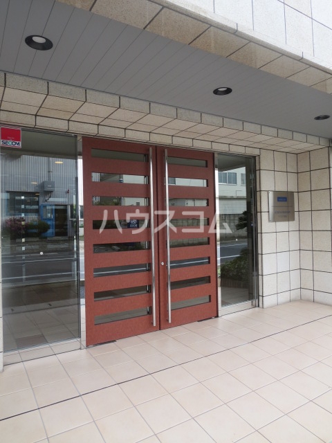 22/30 エントランス