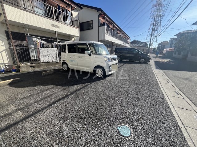 2/4 駐車場