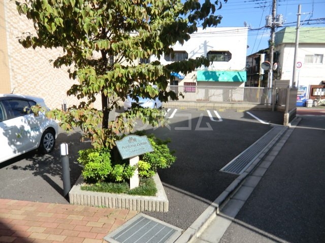 23/30 駐車場
