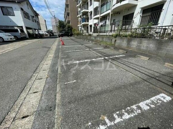 16/26 駐車場