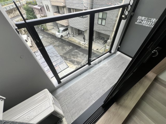 23/30 バルコニー