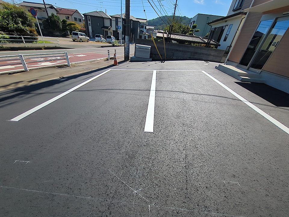 28/30 駐車場
