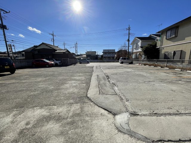 26/30 駐車場