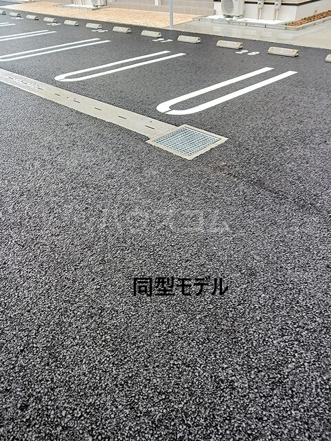 23/30 駐車場