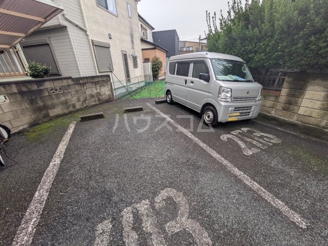 18/26 駐車場