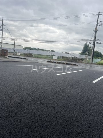 2/6 駐車場