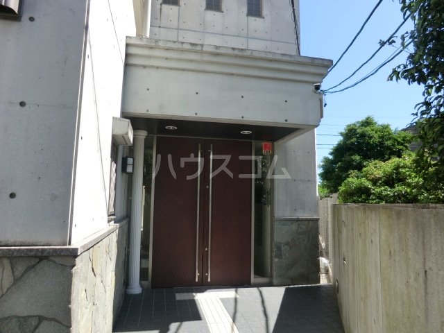 19/29 エントランス