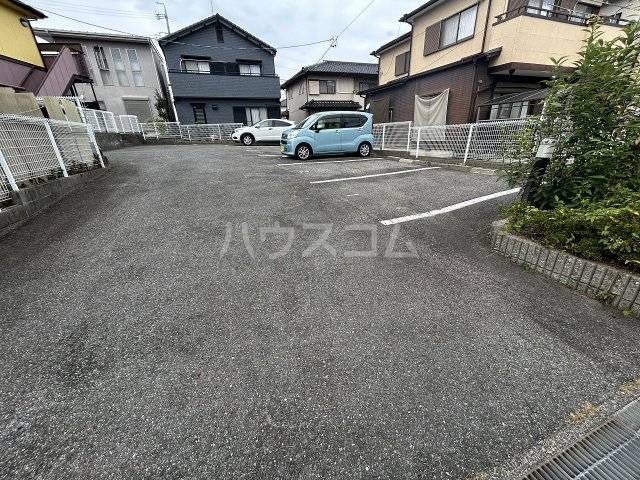 25/30 駐車場