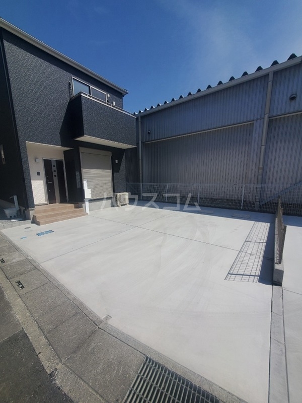20/29 駐車場