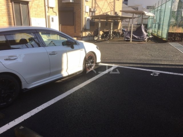 22/30 駐車場
