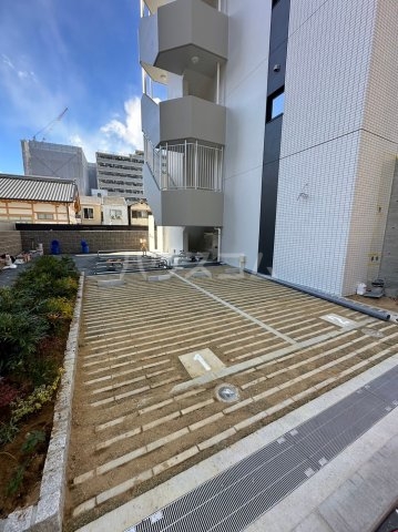 23/30 駐車場