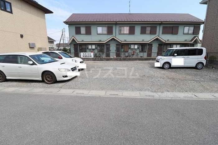 17/27 駐車場