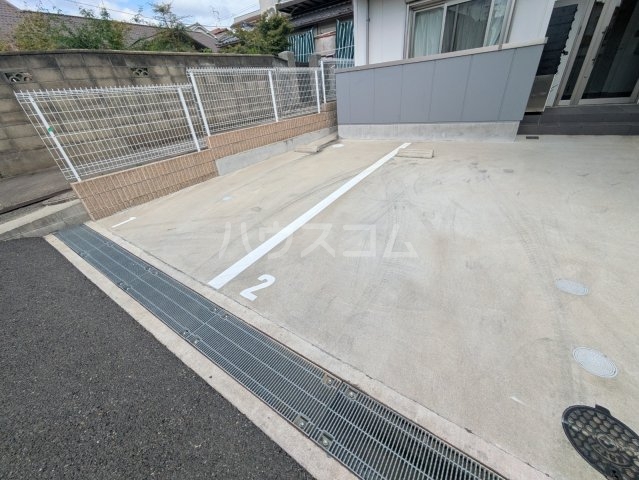 17/27 駐車場