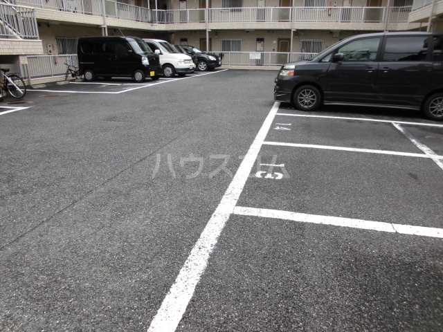 2/7 駐車場