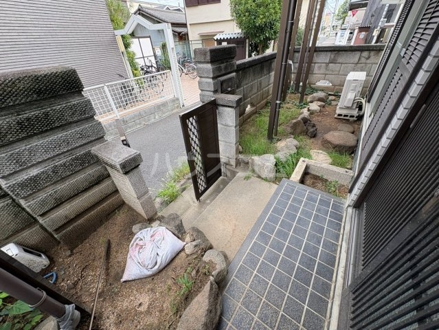13/30 玄関