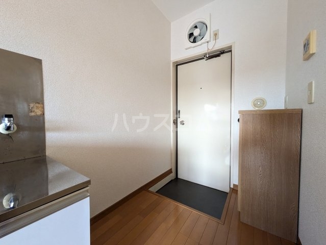 14/30 玄関