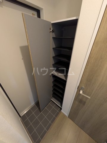 14/30 玄関