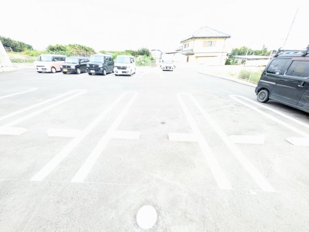 26/30 駐車場