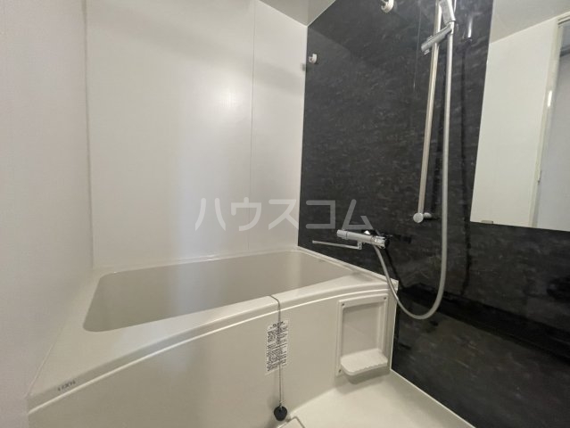 17/30 浴室