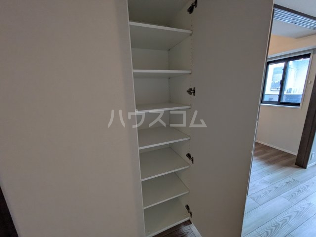 13/30 収納