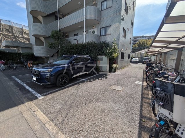 19/25 駐車場