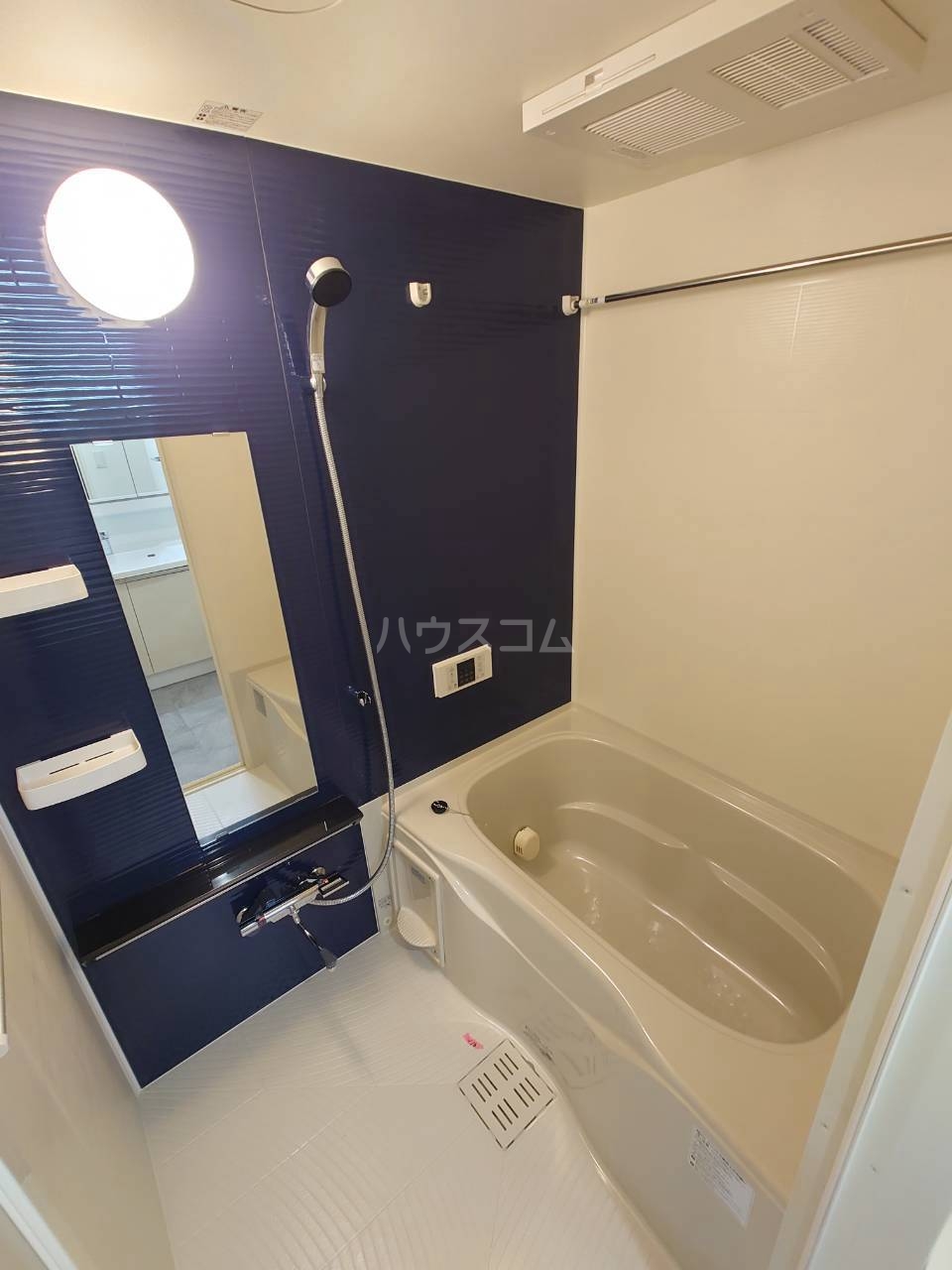 13/30 浴室