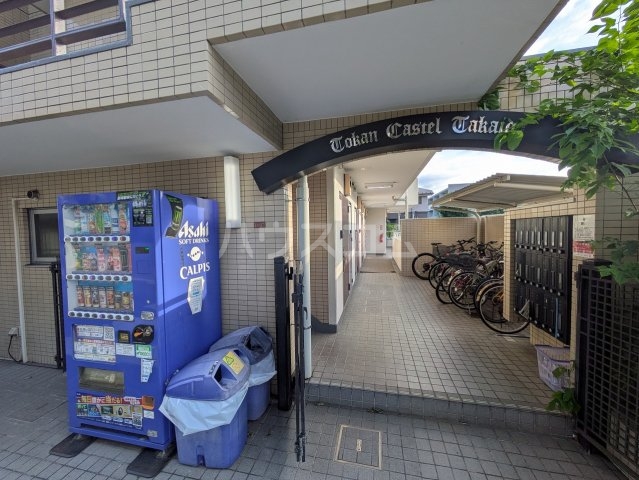 21/25 エントランス