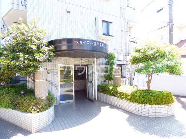 24/30 エントランス