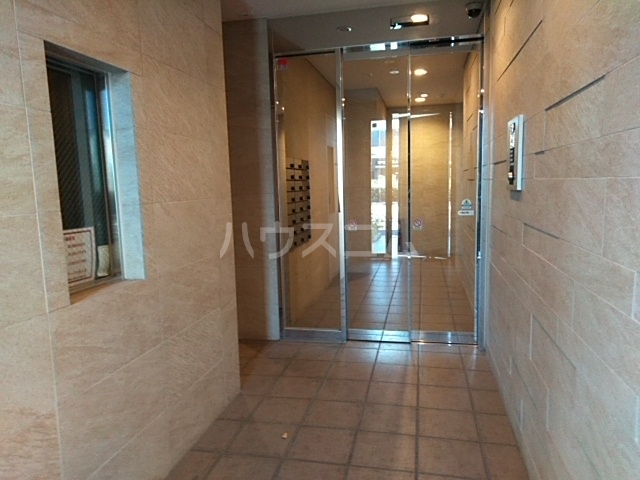 15/23 エントランス