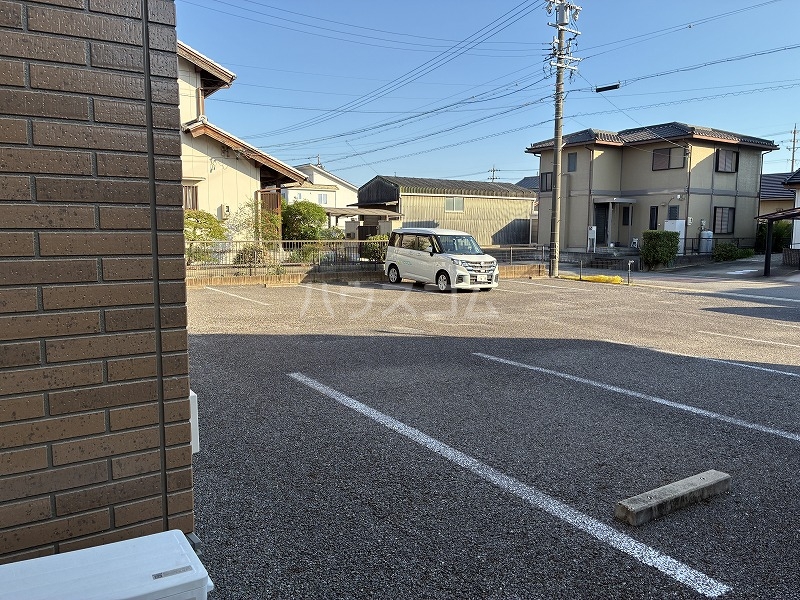 26/30 駐車場