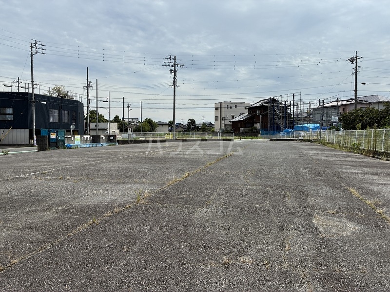 23/30 駐車場