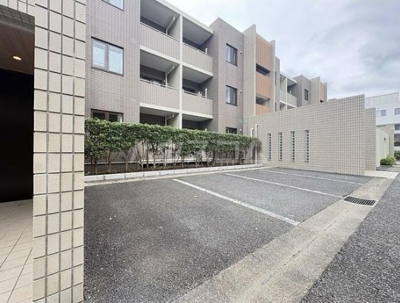 16/26 駐車場