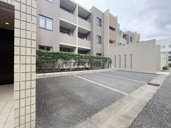 16/26 駐車場