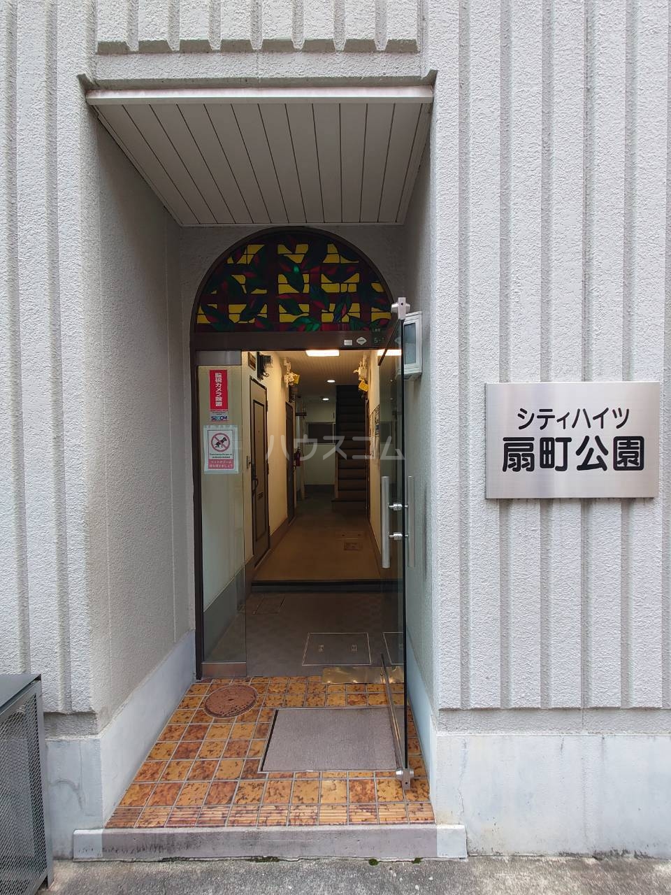 19/29 エントランス
