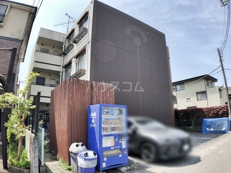 22/30 駐車場