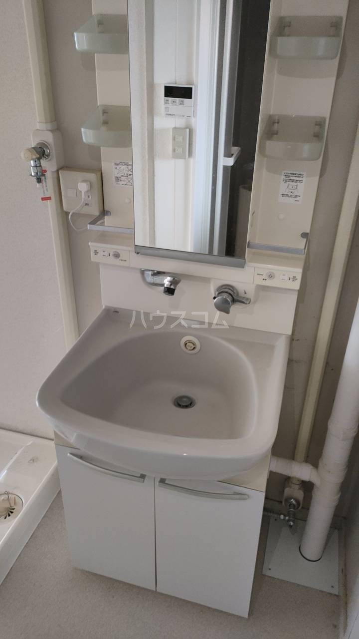 2/6 駐車場