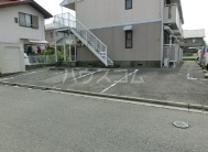 2/3 駐車場
