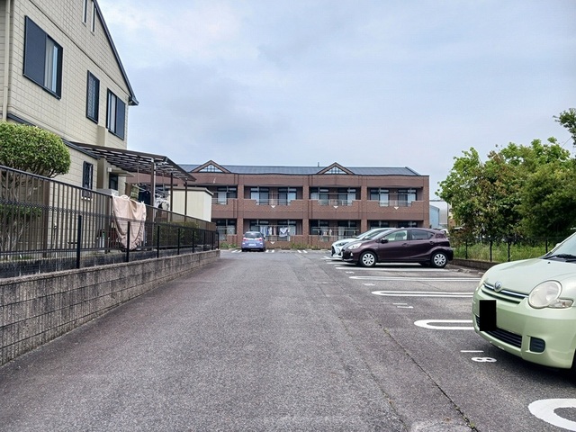 26/30 駐車場