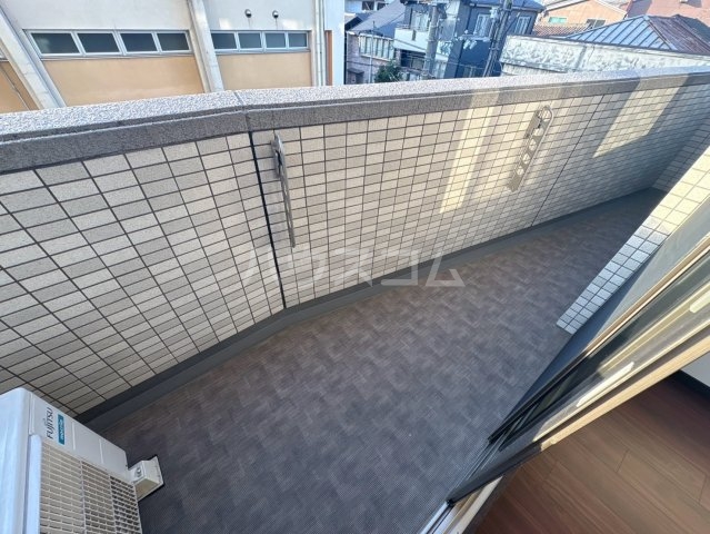 23/30 バルコニー
